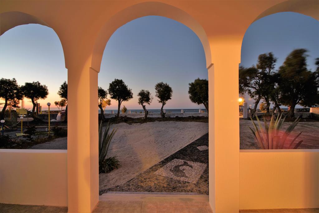 Villa George Santorini Периволос Номер фото